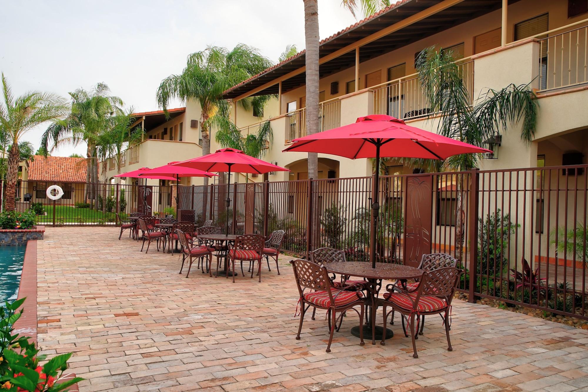 Clarion Inn & Suites At Sharyland Plantation Mission Exterior photo